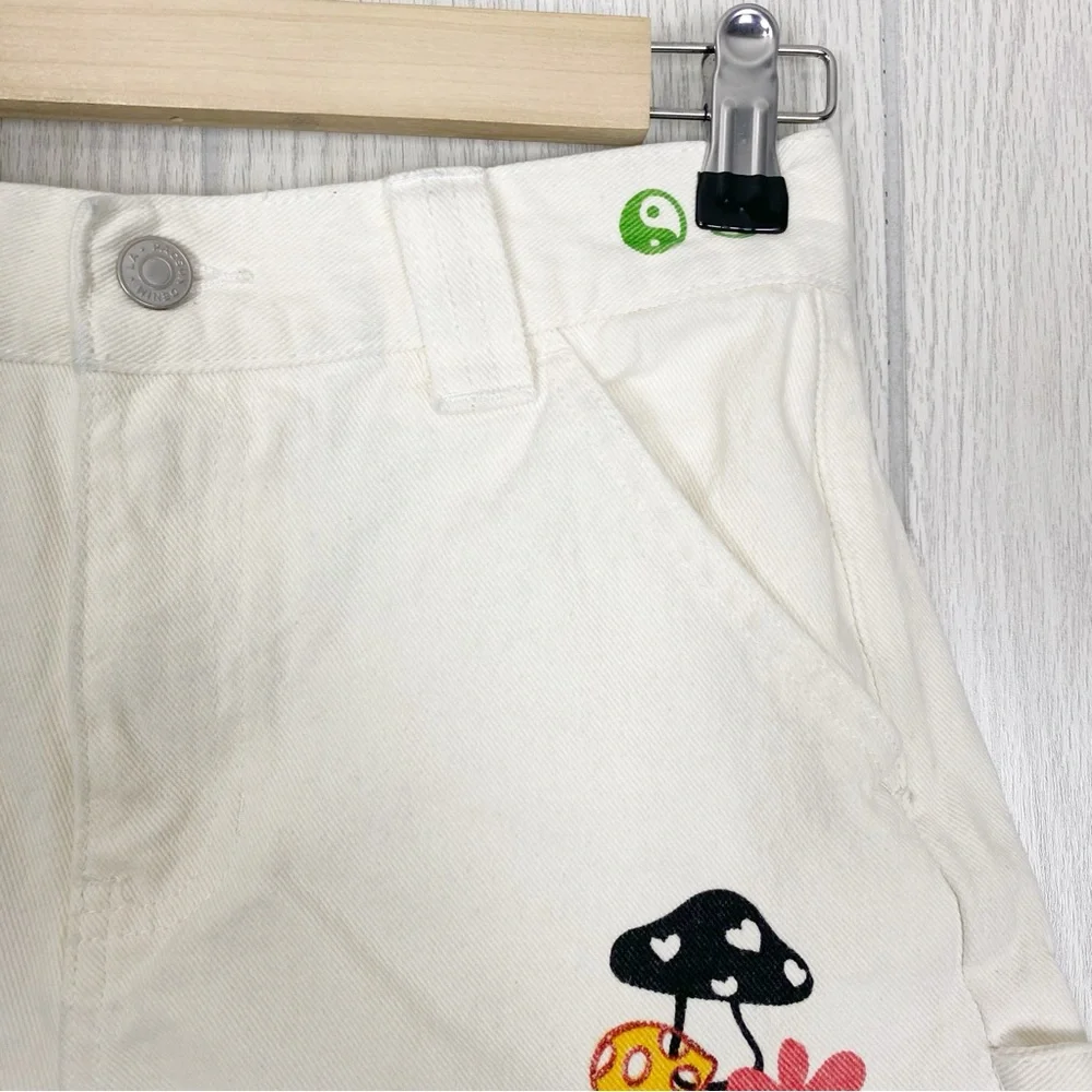 Pacsun | White Denim Peace Sign Doddle Shorts Size 24 - Picture 8 of 9